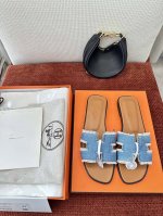 莞产 * Oran流苏牛仔布H拖｜原版购入代购级别 -浅蓝 原版牛仔布面 手工流苏装饰 羊皮内衬 垫脚饰有品牌标识压印 意大利真皮大底 2.5Cm鞋跟 Size