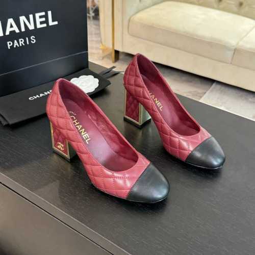 代购级 Chanel 24ss 玛丽珍 拖鞋 秋冬单鞋系列属于小爆款 上图必卖 可可爱爱的玛丽珍造型，原版开模五金跟！ 鞋面内里羊皮，真皮大底 跟高：7.5cm