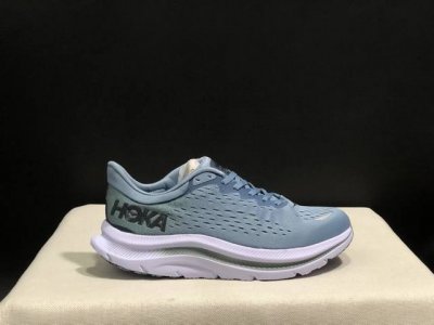 顶级版本Hoka One One Kawana 卡瓦纳 低帮跑步鞋男女同款 码数：36-46码 含半码 编码: 1123163-Blrk 全套得物包装：毒卡 毒