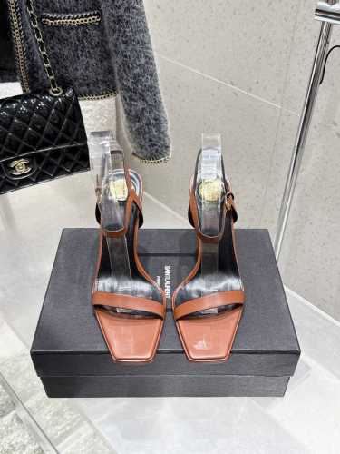 Saint Laurent 圣罗兰 Ysl 新款高跟凉鞋拖鞋 原版套楦 顶级品质 鞋面：牛皮 垫脚：进口羊皮里 五金：原版开模定制 大底：真皮大底 跟高：11C
