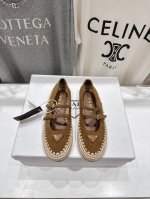 高版本出厂 Prada* 普拉达25Ss春夏新品编织底乐福鞋休闲鞋单鞋 原版购入1:1开发，细节完美，上脚舒适可任意配搭春夏的美丽服饰，精耐致看 采用原版进口环