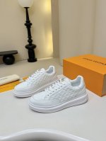 L家 顶级 Size：39-44 38.45定做 Lv男士经典休闲运动鞋，本款 Beverly Hills 运动鞋为柔软牛皮革描摹经典 Monogram 印花，