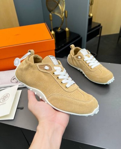 Ηermes P: 情侣款， Size：35-40 男39-44 45定做 Hermes爱马仕in系列 麂皮miumiu风 德训鞋 运动鞋！ 原版购入开发 做货