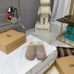 出厂 顶级品质 UGG经典系列全新升级厚底雪地靴 check 你的随性复古棕色系look，点亮街头拿捏 潮酷不费力~厚底铅笔靴 大橘底一秒蹬厚底TAZZ秋冬装备