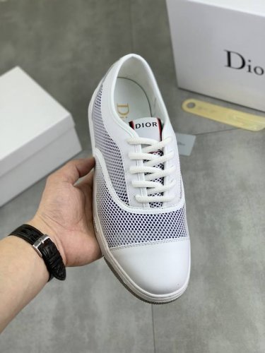 工厂p价p 实价 Dior 2025迪奥原版系带低帮男鞋 经典款休闲鞋本款是官方主打经典款 质量 原厂名师制作 采用优质牛皮配原版材料舒适透气网布內里猪皮鞋垫
