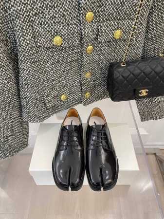高版本 Maisonmargiela｜Mm6马吉拉经典款分趾小皮鞋 _______________________________ Yb开模打造，分趾鞋穿得舒适 - 点击图像关闭