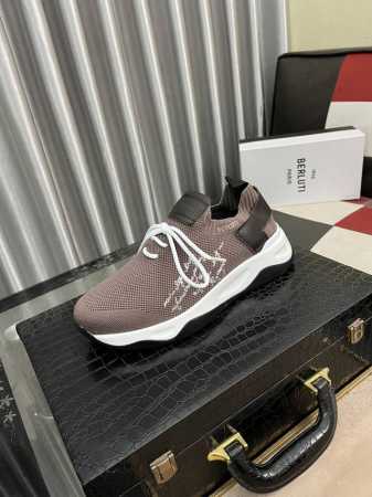 出厂价 Berlui 布鲁缇布鲁提手工擦色休闲皮鞋，进口专用牛皮面擦色效果，配合真皮镭射雕刻图案 尽显奢华工艺 牛皮内里专用模具橡胶大底 鞋面雷射品牌专用 素面 - 点击图像关闭