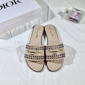 橙子出厂价p dior 迪奥春夏新款 镂空平底拖鞋 休闲凉拖 一字拖 码数 35-42