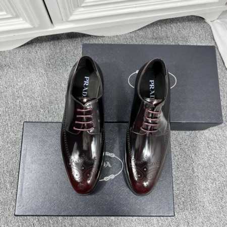 Prada新品高端男士商务乐福鞋原单正品顶级货原版进口牛皮开边珠手工擦色 搭配布洛克雕花牛皮内里～ 牛皮垫脚原版注塑真皮大底！ Size：39 40 41 42 - 点击图像关闭
