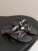 顶级品质 Hermes 爱马仕 June Sandal系列 H家Kelly扣细带罗马凉鞋 小牛皮凉鞋，搭配经典镀钯Kelly鞋扣和袢带。打造简约造型，可谓夏日良