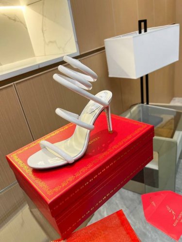 Rene Caovilla芮妮 乔薇拉 Rc 蛇型缠绕爆红仙女凉鞋系列，魅惑华丽的顶级硬货 Rc家鞋子的颜值永远在线 ♀ 新一季Cleo 散发璀璨魅力以充满活力