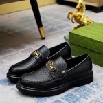 工厂价 古奇 Gucci 2023男士最新款休闲皮鞋！专柜同步上市！原版一比一复刻。全进口头层小牛皮。内里采用头层顶级牛皮，原版原厂特供橡胶大底。引领时尚新概念