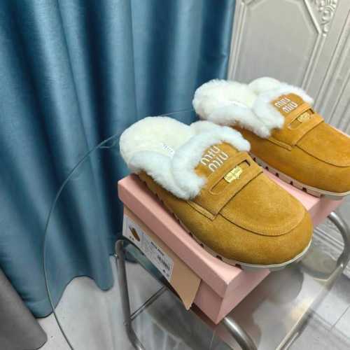 独家首发MIUMIU*缪缪厚底年新款英伦风包头毛拖G024-1014 怎么穿都好看今夏时髦精最爱 看起来不怎么舒服 上脚超级舒服 面料：对版帆布 很多不对请注意