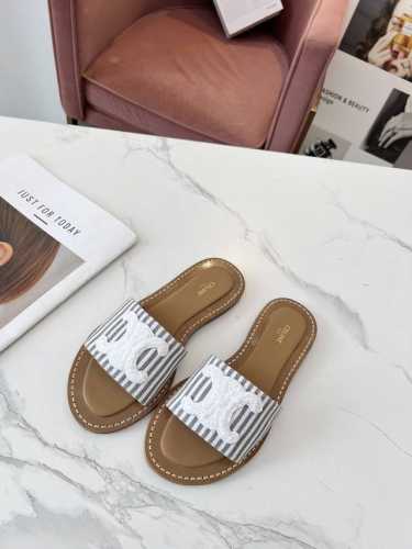 皮底 CELINE 赛琳 2024春夏新品半拖鞋鞋面采用原版定制布料，大底下层原版生胶上层真皮底组合，质感非凡上脚超级好看码数35-41 41定做不退换
