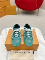 新款上架 Louis Vuitton 25Ss Lv路易威登专柜最新复古德训鞋 芭蕾运动鞋 众多网红明星纷纷开秀上脚 这款系带休闲运动鞋妥妥的美式复古风格 经典