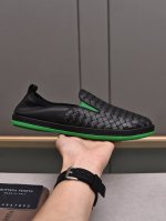 p 一脚登 Botteg* Venet* 高端精品 Size：38-44 45定做 Bv新品，头层牛皮人工编织经典风格与当代时尚气质和谐交融，橡胶鞋底轻便灵活,