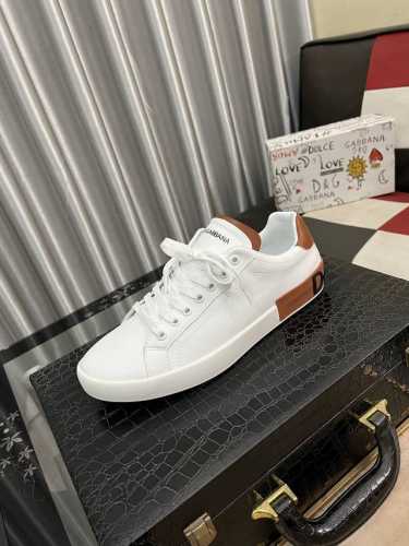 调工厂P价 男装男鞋 运动原单 新款Dolce＆Gabbana 顶级原单Dg重工系列，新款休闲时尚鞋版型简洁大气，时尚专属时尚又大方。鞋面：原版头层小牛皮，舒适
