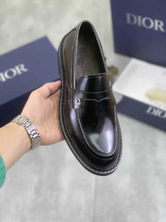 工厂价 实价 水染牛里 原单品质Dior .迪奥 原单代购、高端商务皮鞋、面料：采用意大利进口开边珠牛皮料水染牛里 牛皮里特供轻便专柜原版发泡大底、做工精细、实 - 点击图像关闭