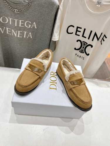 高版本出厂 单鞋 Dior*迪奥D家24ss秋冬新款毛毛乐福鞋～顶级品质 购入原版，精心打造、只为复刻原版一致、版型超正。各大明星网红纷纷种草的一款美鞋、上脚舒