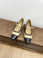 顶级版本Chane香奈儿早秋新款拼色玛丽珍单鞋 怎么搭都不会出错 万能的行走神器！脚感超级棒 非常好穿！ 鞋面:小牛皮 布面 内里垫脚:牛皮 大底:意大利真皮大
