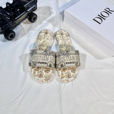 出厂： Dior 迪奥 2025新花色 字母刺绣拖 一字拖 平底拖鞋 码数：35-42