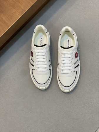 bally 新Raise休闲运动板鞋 跑步鞋 经典爆款 高工艺纽节 进口光滑小牛面皮 柔软纳帕效果 侧边 Bally Crest标志徽章刺绣.饰有对比色边缘 采 - 点击图像关闭