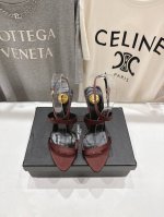 高版本出厂 Saint Lauren*～圣罗兰Ysl 25Ss春夏全新走秀款高跟凉鞋 全新鞋型 唯有Ysl最懂女人心，不接受反驳，超级无敌女人味神器，女人必备
