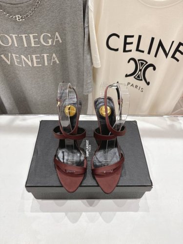 高版本出厂 Saint Lauren*～圣罗兰Ysl 25Ss春夏全新走秀款高跟凉鞋 全新鞋型 唯有Ysl最懂女人心，不接受反驳，超级无敌女人味神器，女人必备
