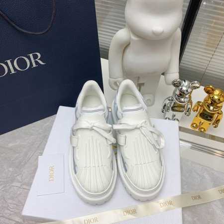 Dior-ID贝壳头休闲运动鞋最新反光款 采用科技面，用闪光灯拍会有反光效果，特别好看！鞋面采用半透明织物材质，整体上脚特别好看。原版TPU开模大底 Size: - 点击图像关闭