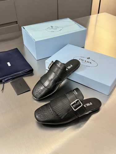 普拉达 Prada 2025春夏走秀款复古流苏半托鞋 时髦精的狂爱，走秀款整个鞋子采用原版1：1做旧工艺，鞋头采用复古镂空设计流苏点缀复古时髦感满满 后跟松紧带