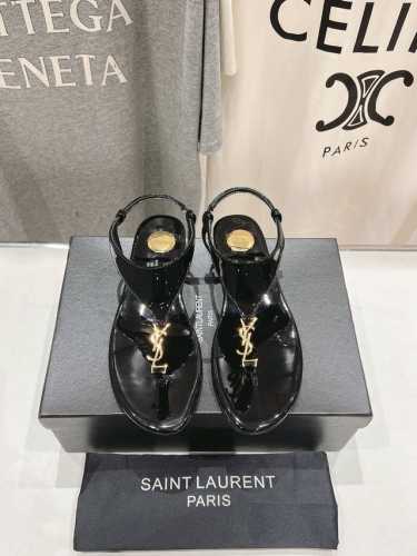 高版本出厂350 Saint Laurent*～圣罗兰Ysl 25Ss夏季全新走秀款平底夹脚凉鞋 全新鞋型 唯有Ysl最懂女人心，不接受反驳，超级无敌女人味神器
