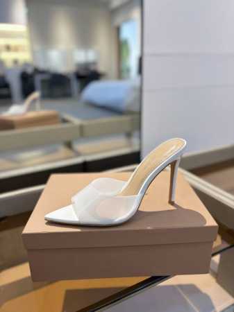 {半拖} 吉安维托 罗西 Gianvito rossi Eiko Stiletto，轻松移动。这款 Gianvito Rossi 拖鞋采用配有精致的胶片，可抚摸 - 点击图像关闭