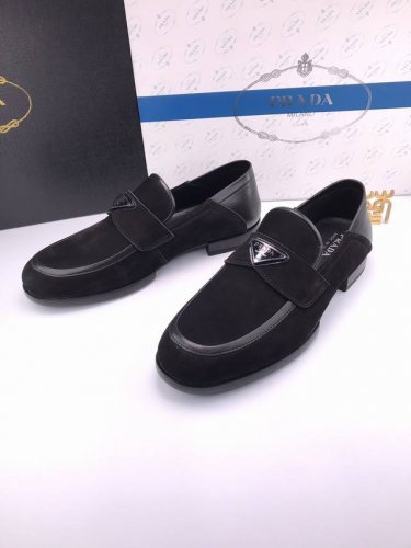prad* [高品质磨砂皮 薄片轻底 精品小皮鞋] 进口高品质磨砂牛皮 最好的皮革产品，价格P和质量最高，纹路 手感 皮面等指标一流 羊皮内里 柔软亲肤 优质猪