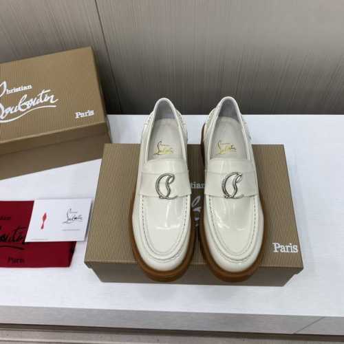 出厂价 顶级版本独家定制 CL红底乐福鞋 代购级⑦个颜色供选择。重磅推出 Christian Louboutin CL 标识设计红底鞋最新走秀款筑简称CL红底鞋