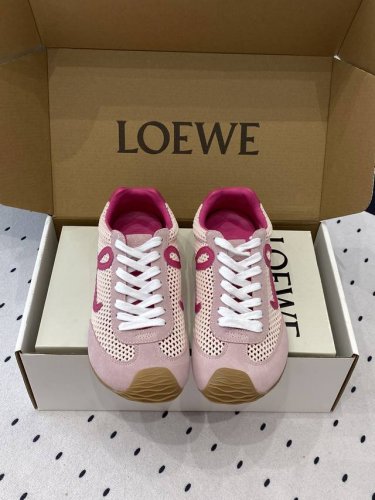 顶级版本 新版面 Loewe 罗意威 25Ss最新走秀款 Ballet Runner 2.0 芭蕾 休闲 运动鞋 德训鞋 尼龙和牛皮革运动鞋 不对称鞋头设计 袜