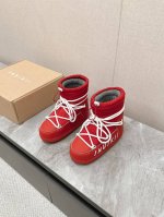 INUIKII潮牌秋冬秀款羽绒靴滑雪鞋 这款滑雪鞋今年非常爆，色彩搭配非常时尚 超酷个性非常强！潮派炸街！各大网红明星同款！冬季滑雪必备爆款 面料：进口防水羽绒