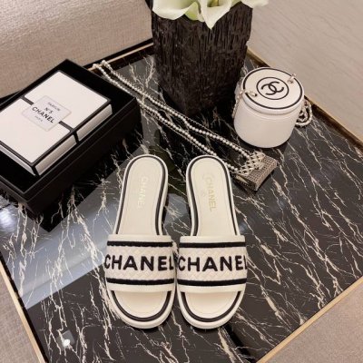 p直销 女鞋 女装 女鞋工厂P * 21P直销P春夏 专柜 正品级 版本！！ 这款蜜儿拖真的靠抢，专柜断货王，超V首批拿到，现在专柜很难买到，各大博主也强烈推荐