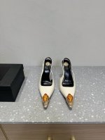 Saint Laurent 圣罗兰 25ss春夏新品 宝石尖头高跟鞋 凉鞋 单鞋 优雅大气高跟 淡淡的夏日里怎么少得了一双仙 各种小搭配起来 完全不挑脚型哦 通