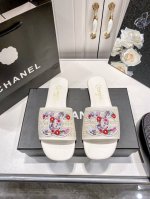 橙子出厂价p chanel 香奈儿 夏季新款 国风平底拖鞋 绣花凉拖 码数 35-41