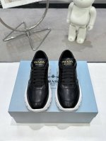 出厂价 Prada 225普拉达新品，实力来袭！众多网红同款，时髦百搭Nice单品，意大利专柜代购原版鞋开发，1比1照足原味复刻。今年的主题就是不被定义 通过简