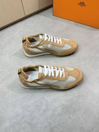 Hermes 爱马仕 -高端品质 原单休闲运动鞋 -鞋面：反绒小牛皮、鞋身品牌镂空网布、车缝品牌'h'图腾 -内里：水染牛皮 -大底：原版超轻Tpu 橡胶；双色