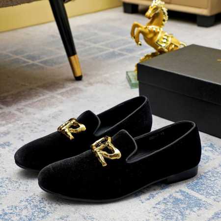 售 价 商品商标：Gz* Gz* 一脚蹬皮鞋 正码码数 38-44 可订做45 商品材料：鞋面进口羊京，奥地利进口水钻，羊皮内里，原版大底。 - 点击图像关闭