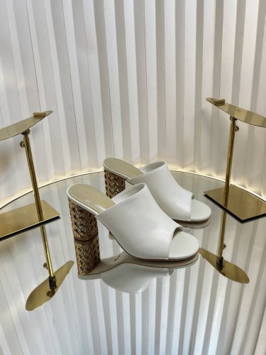 Dior 迪奥2025秋冬新款Icon系列圆柱跟女鞋 Cd明星同款鱼嘴露趾高跟圆头拼色一字拖凉鞋 材质 鞋面进口全粒面小牛皮+水染羊皮内里垫脚+意大利真皮大底