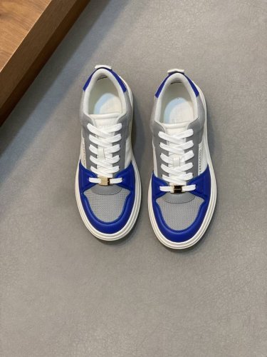 ferragamo 菲拉格慕 -高端品质 原单 -鞋面：纳帕小牛皮、鞋身车缝品牌Logo -内里：品牌帆布，垫脚；水染牛皮 -大底：Tpr 橡胶发泡；双色成型大