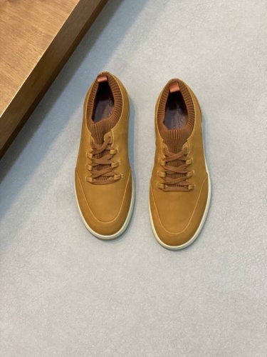 loro Piana 诺优翩雅 Lp 经典款休闲鞋，男士系带休闲鞋运动鞋，高品质轻便舒适面料，户外休闲均可，配色年轻又有活力，鞋面意大利进口鹿皮，搭配运动装或休