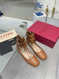 工厂P胶底 皮底P 2025最新顶级包装配套，春夏秋冬百搭靓品 全球最火爆系列玛丽珍鞋 独家私模开发，历经数月反复调试，品质不将就！ 质感超好，百搭好穿今年时尚