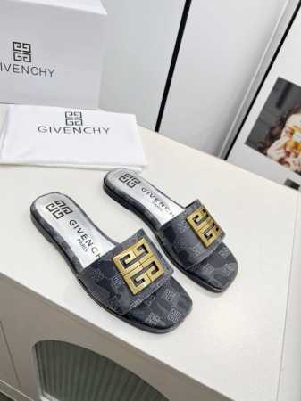 高版本GIVENCHY 纪梵希露趾平底拖鞋出货了，带有品牌标志的金属饰扣与金属质感的银色皮垫搭配，高端大气上档次。鞋面头层牛皮，内里羊皮，35-40码。41-4 - 点击图像关闭