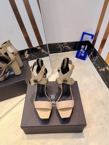 工厂p出 ，* 巴尔曼秋冬2025最新款走秀防水台时装高跟凉鞋 品牌巴尔曼由法国时装设计师 皮埃尔.巴尔曼 先生创立于1945年的老牌定制时装屋，与、并列成为二