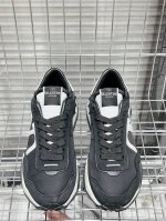 Valentino 码数:39 44 38.45定做 华伦天奴 运动鞋系列 valentino华伦天奴V家 新款Netrunner系列 休闲 气垫 情侣运动鞋