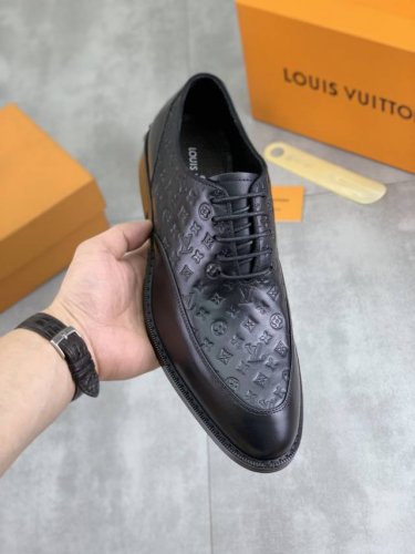 出厂价pp 实价 Louis Vuitton 水染牛里 原单 新款Lv路易威登 * 顶级版本 Lv经典皮鞋 选用进口原版小牛皮 原版真皮边条拼接耐磨高端橡胶大底